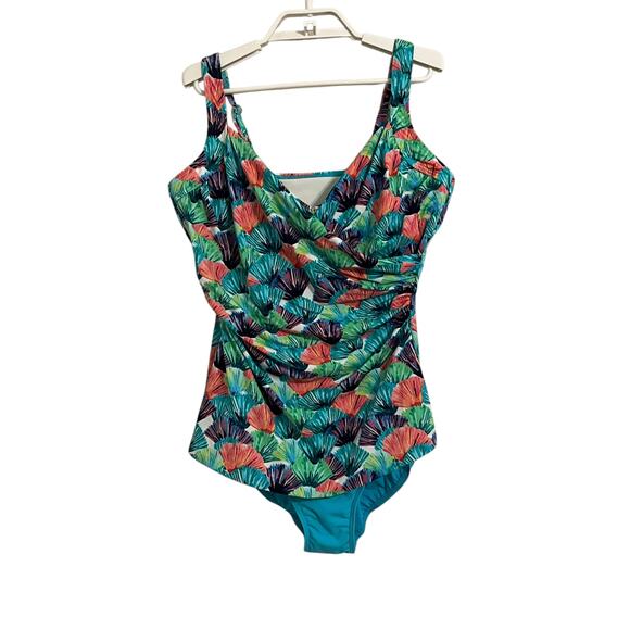 Miraclesuit Other - Miraclesuit Gathered Printed Underwire One Piece Swimsuit